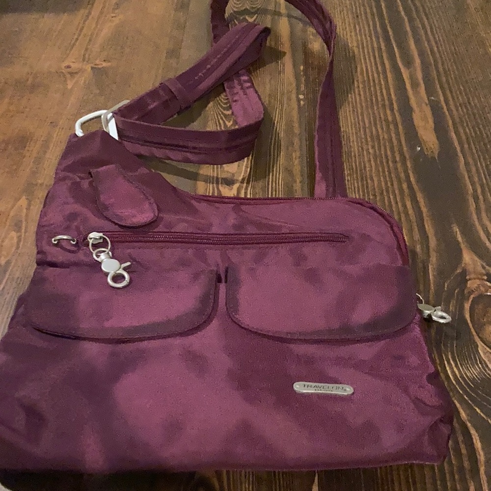 Travelon travel crossbody, great condition